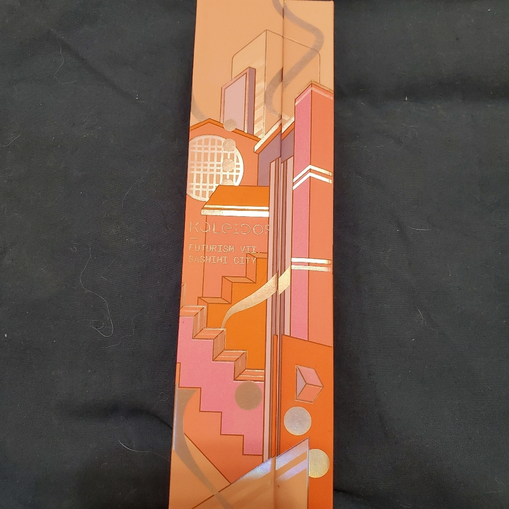 Kaleidos Futurism VII Eyeshadow Palette